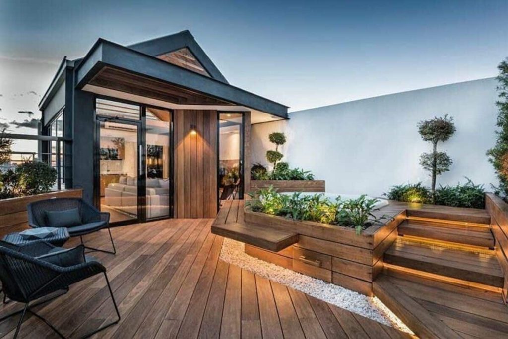 Nhà Gỗ Trên Sân Thượng