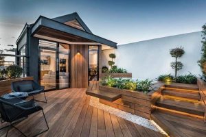 Nhà Gỗ Trên Sân Thượng